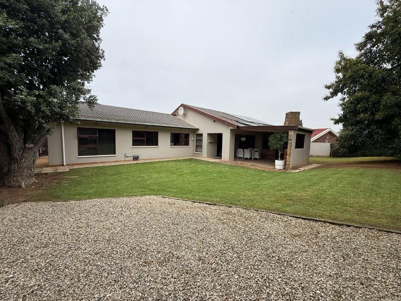 4 Bedroom Property for Sale in Panorama Western Cape